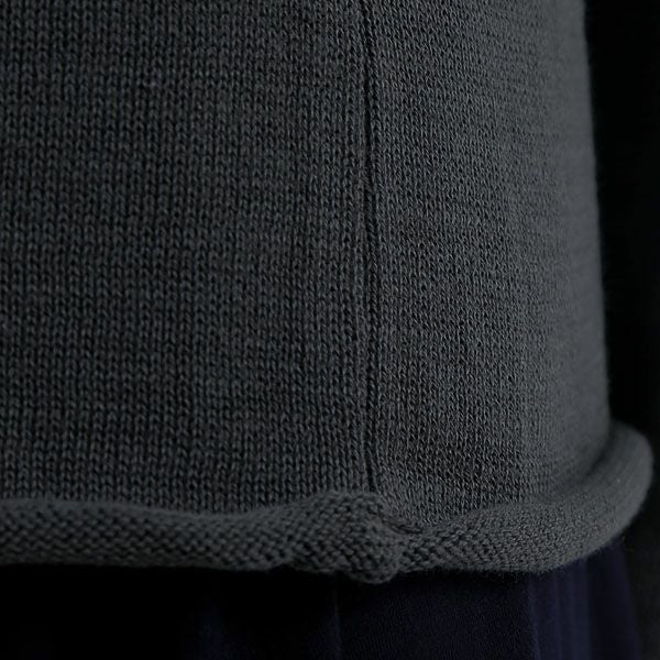 オーガニックコットン 五倍子染めVネックセーター