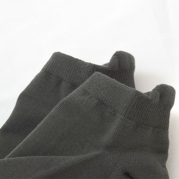 オーガニックコットン五倍子タビ型パイルアンクル丈ソックス