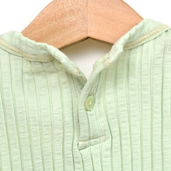 オーガニックコットン ベビーリブスラブラッフルボディスーツ(半袖)