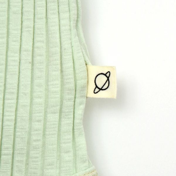 オーガニックコットン ベビーリブスラブラッフルボディスーツ(半袖)