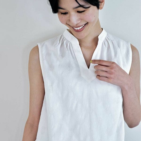 オーガニックコットン 手織り透かしドットジャガードノースリーブブラウス