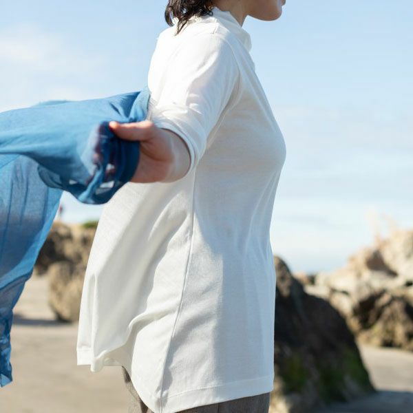 オーガニックコットン ネックフレアーTシャツ