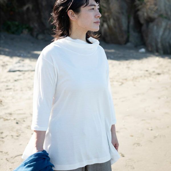 オーガニックコットン ネックフレアーTシャツ